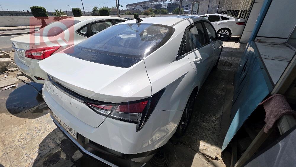 هيونداي النترا